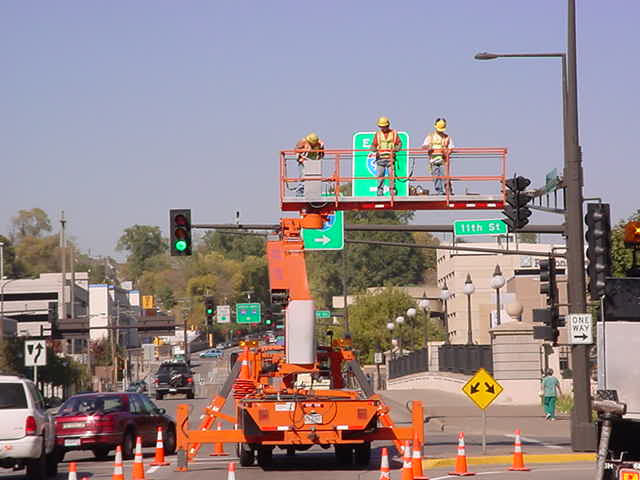 installing replacement mastarm signs